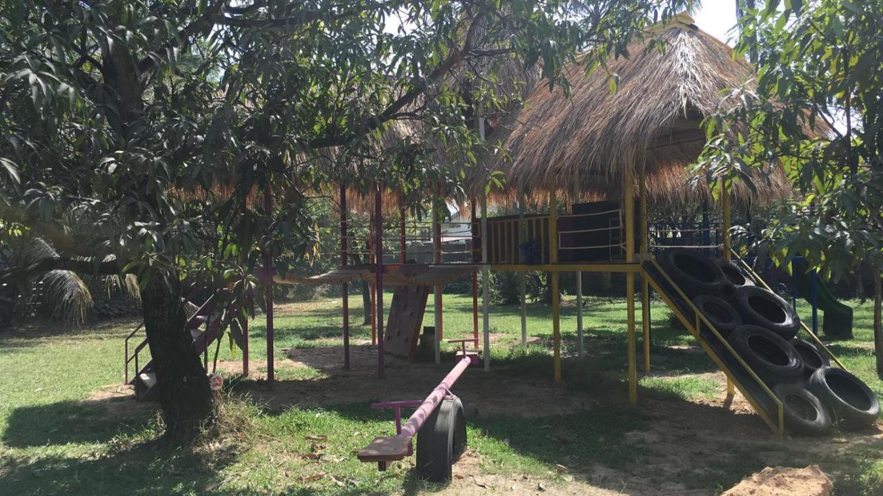 캄폿 The Playground B&B 외부 사진