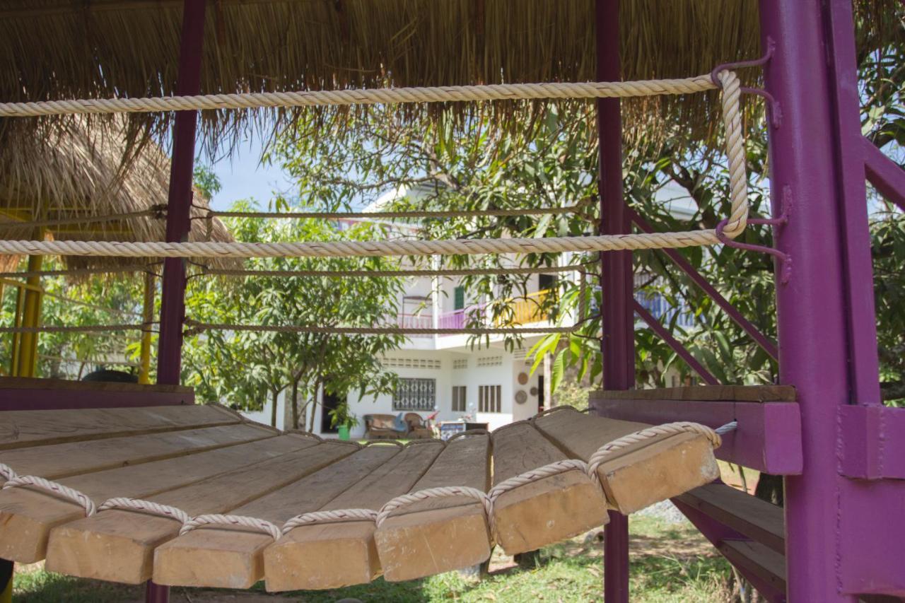 캄폿 The Playground B&B 외부 사진